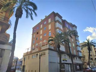 Lloguer Local Comercial a Avenida puerto 3. Local junto al puerto deportivo y la marina en grao de castellón