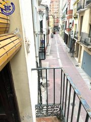 Casa a Calle pescadores 7. Casa de 2 plantas con terraza en el centro de castellón  persona