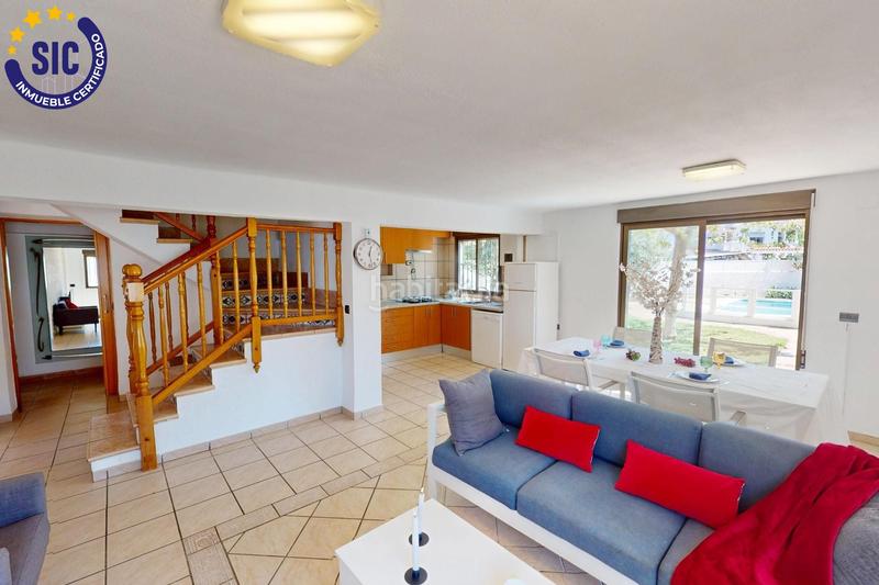 Foto a91c2ef9-9b7a-48d7-bfa3-14dce8dbee62. Chalet dans avenida mohino 21 dans Benicàssim Golf Benicasim / Benicàssim