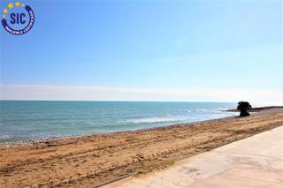 Apartament a Calle els terrers 4. Precioso apartamento en playa de amplaries magic world, marina d