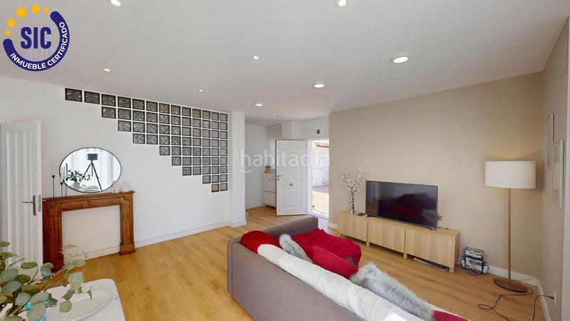 Foto 17c4e84e-e3af-4e6a-8d01-fb5dbf272c16. Xalet a avenida mohino 23 a Benicàssim Golf Benicasim / Benicàssim