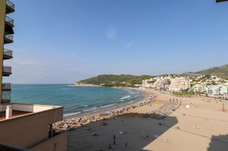 Apartamento en Paseo mtmo concha 34. Bonito apartamento con vistas a la playa de la concha