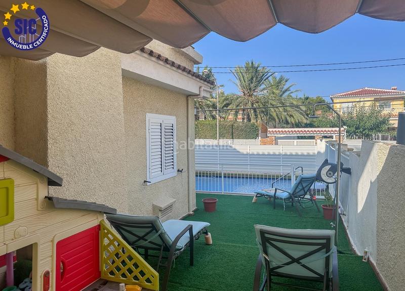 Foto 1c8e0005-b6ab-4acb-a6f6-6bee61d138cd. Xalet amb calefacció aparcament piscina a Heliópolis Benicasim / Benicàssim