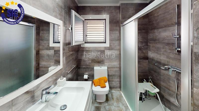 Foto 23969221-cdd0-4dc8-a703-63e4c4c28ad5. Xalet amb calefacció aparcament piscina a Heliópolis Benicasim / Benicàssim