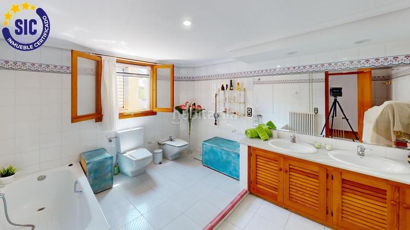 Foto 60aa19c1-01d7-4a91-bf2d-802ab03b6469. Xalet amb calefacció aparcament piscina a Heliópolis Benicasim / Benicàssim