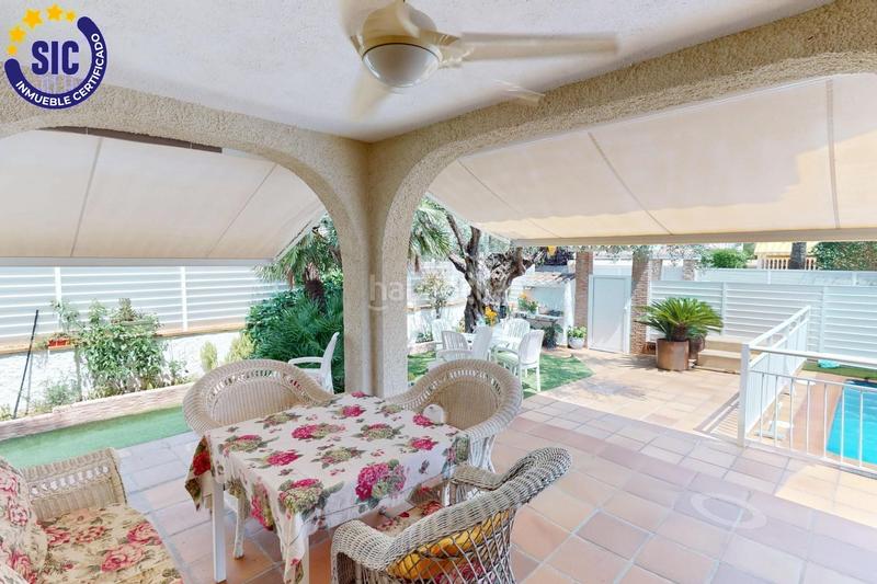 Foto 815107ab-5cb2-4d91-9feb-f8aa1f25f513. Xalet amb calefacció aparcament piscina a Heliópolis Benicasim / Benicàssim