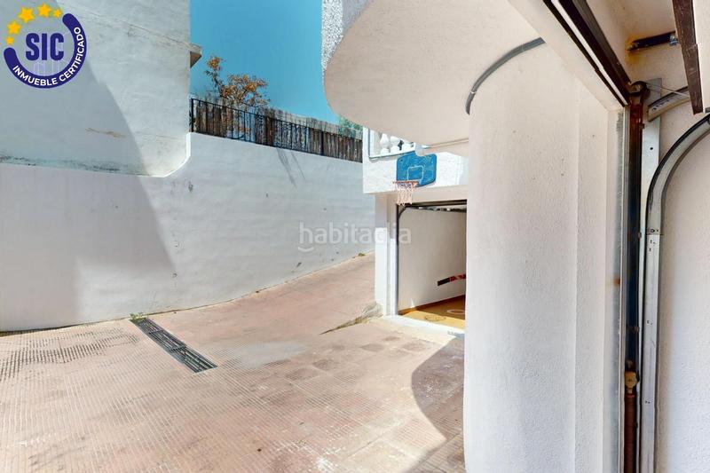 Foto 8ef6061c-49f9-4c82-9f6a-97bd669966a8. Xalet amb calefacció aparcament piscina a Heliópolis Benicasim / Benicàssim