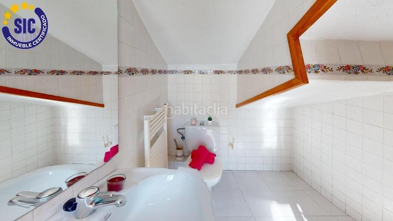 Foto d1cda066-8cf9-4dbd-b3ac-c430ef5631e8. Xalet amb calefacció aparcament piscina a Heliópolis Benicasim / Benicàssim