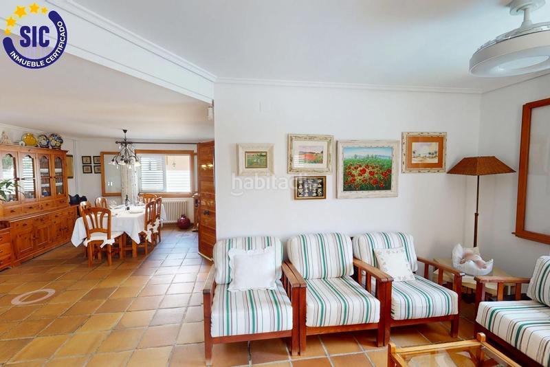 Foto d4cfcd97-1850-4e95-ad9f-089b87a596e2. Xalet amb calefacció aparcament piscina a Heliópolis Benicasim / Benicàssim