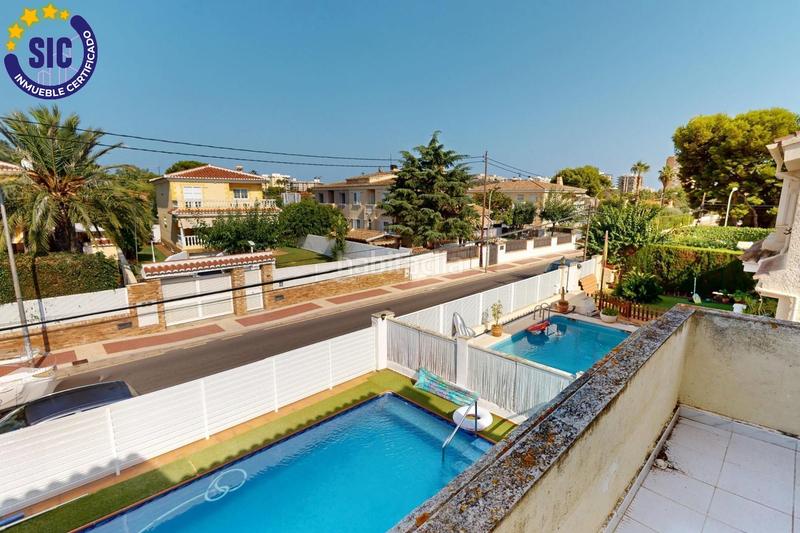 Foto dbc3f24b-e2d0-4d57-9af3-3d9f5665d9d9. Xalet amb calefacció aparcament piscina a Heliópolis Benicasim / Benicàssim