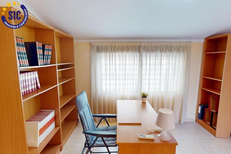 Foto 31ec2cf2-3304-4084-aaee-c874a3fd73d3. Casa a schiera in calle alzira 4 in Ciutat del Transport - La Salera Castellón de la Plana