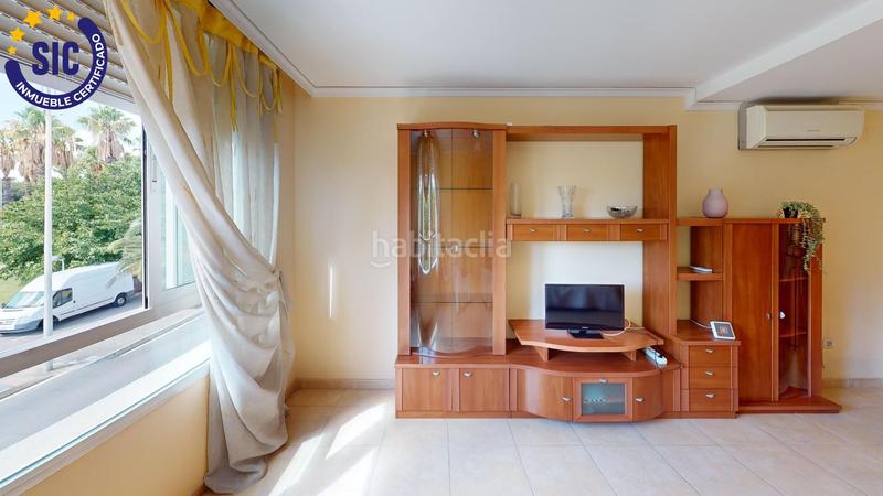 Foto b22f6d7e-b59e-46f7-9ea2-1bae2c743472. Casa a schiera in calle alzira 4 in Ciutat del Transport - La Salera Castellón de la Plana