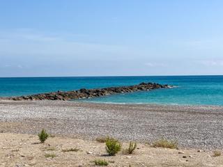 Masia a Calle polígono 13 275. Parcela en terreno urbanizable con una edificación, huerta y sum