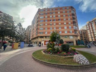 Appartement à Plaza de fadrell 4. Gran vivienda en plaza fadrell de 176m2 con 4 dormitorios, 3 bañ
