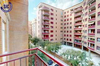 Appartement à Esperanto del 3. Piso vpo muy luminoso con balcón, garaje y trastero cerca zona a