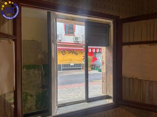 Casa a Calle temprado 5. Casa de planta baja y dos alturas en el centro de castellón, zon