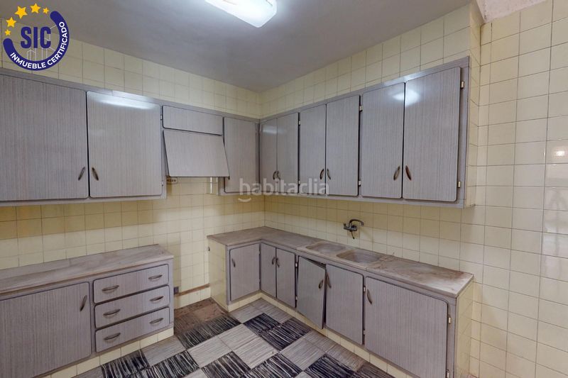Foto 265b6d80-9ea5-497d-992e-e73205db7708. Casa a calle vall 10 a Alcora (l´)