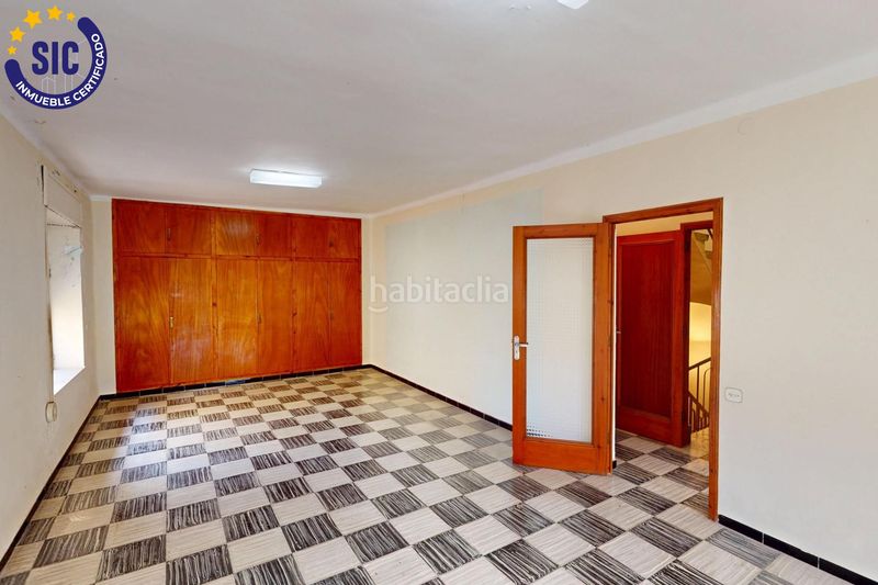 Foto 293d855b-d3c1-4950-bd21-f6e20caf6622. Casa a calle vall 10 a Alcora (l´)