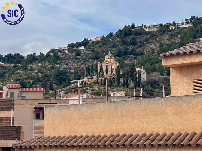 Foto 2edc14f3-f45b-46ee-a0e8-db17d8811671. Casa a calle vall 10 a Alcora (l´)