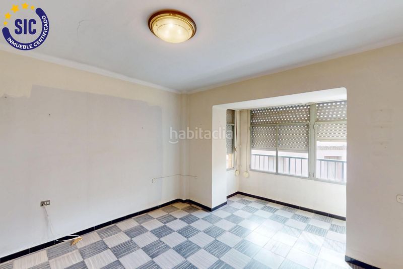 Foto f2dc9f70-4e1e-442b-8b40-d25fe18cb015. Casa a calle vall 10 a Alcora (l´)