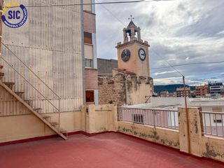 Casa a Calle vall 10. Gran casa o edificio en el corazón de alcora con 12 dormitorios,
