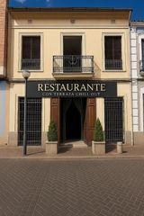 Lloguer Local Comercial a Pau (la) 30. Edificio emblemático en el centro de benicasim  ideal para resta