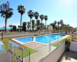 Apartament a Calle amplaries 31. Apartamento 10ª planta con doble terraza y vistas 360º en la zon