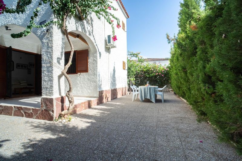 Foto 2000da81-3780-4f9b-a513-bfe24de09409. Casa adossada a calle e calatayud 49 a Playa Morros de Gos Oropesa del Mar