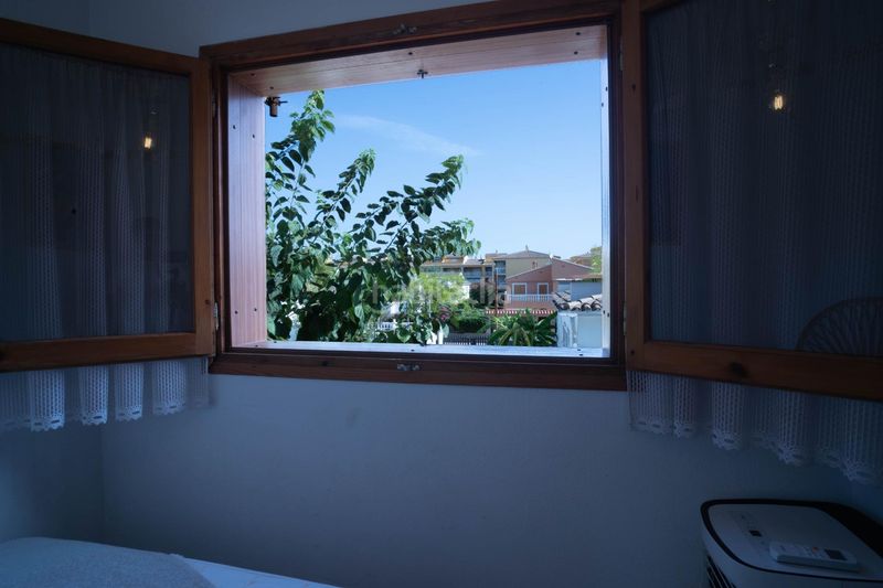 Foto 24e015e8-5f91-474d-b5bc-b94b93163178. Casa adossada a calle e calatayud 49 a Playa Morros de Gos Oropesa del Mar