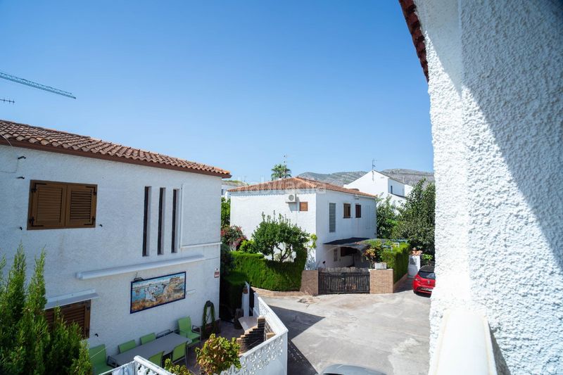 Foto 352dabbb-2b47-4d3d-a76e-63d3640083cc. Casa adossada a calle e calatayud 49 a Playa Morros de Gos Oropesa del Mar