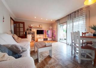 Pis  Carrer de les snies. Vivienda en zona tranquila