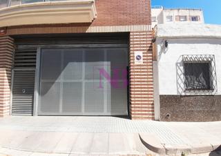 Aparcament cotxe a Carrer de sant antoni 78. Parquin para coche.