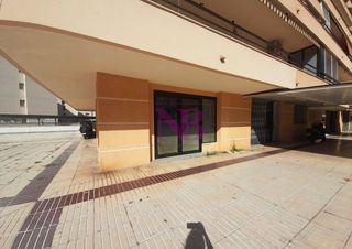 Geschäftsraum  Carrer d'enrico caruso. Local en la pineda