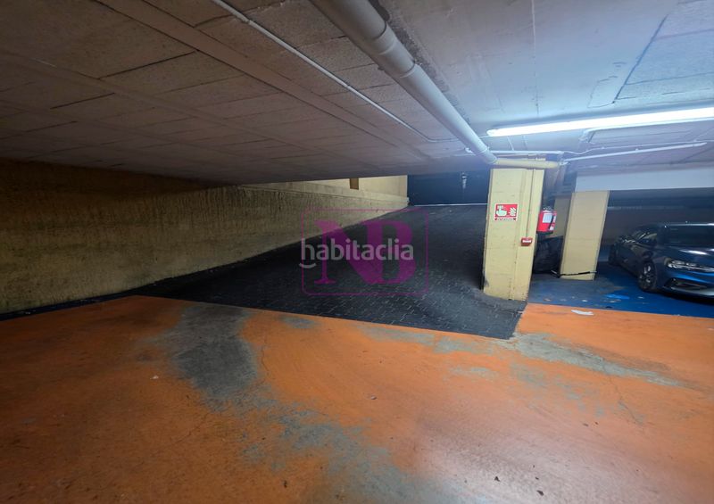 Foto 4eadac45-3840-4f00-aea8-902364a43edf. Aparcament cotxe a Vila-seca poble Vila-seca