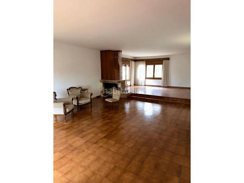 Foto 25f6e15c-8b53-4eca-865a-461e3d11e05a. Casa con riscaldamento parcheggio in Palau-solità i Plegamans