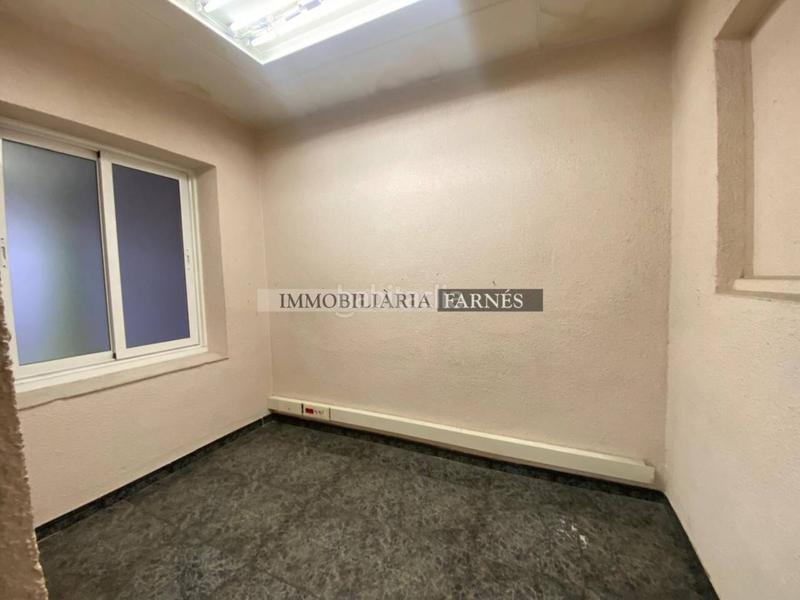 Foto f56301d2-8e1b-4fd7-b84c-d780ce627eb8. Lloguer local comercial a Creu Alta Sabadell