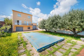 Xalet a Banyoles. Fantstic xalet amb piscina i vistes niques de banyoles