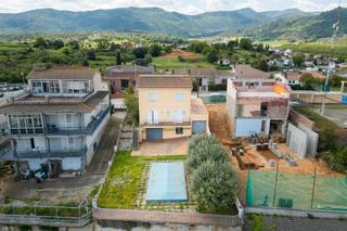 Xalet a Banyoles. Fantàstic xalet amb piscina i vistes úniques de banyoles
