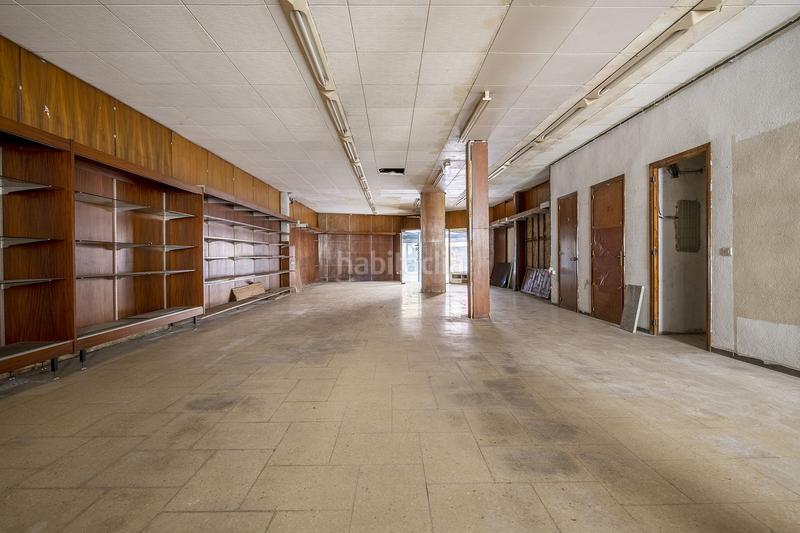 Foto 1c36b1e2-8e8b-432f-8721-607cd2b19055. Local commercial dans Banyoles