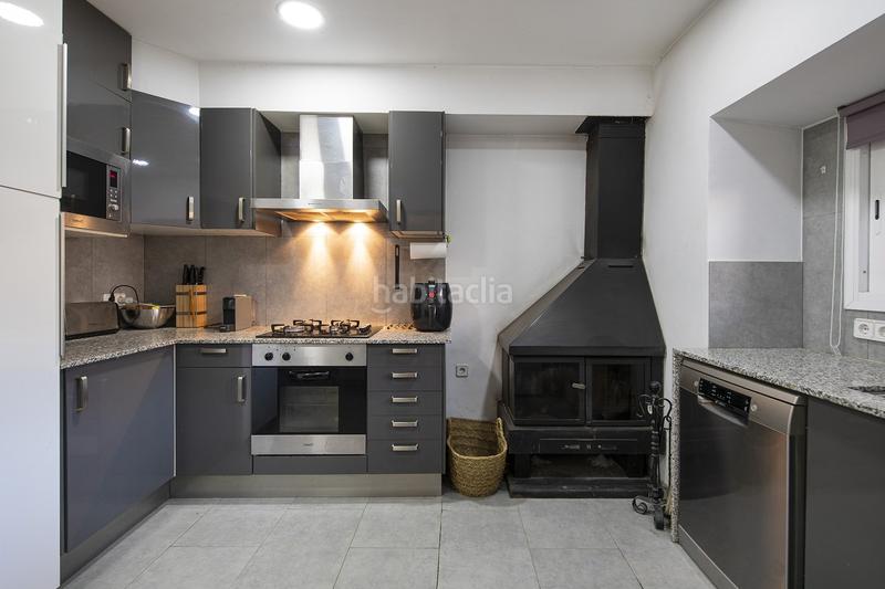 Foto 1b911413-97c6-4350-8897-5f2668e19775. Casa aparellada amb calefacció a Banyoles