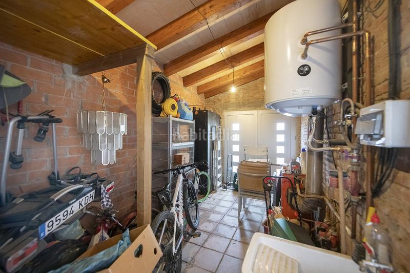 Foto 4b18cfba-fa47-4ce6-99a0-002bcd638cf4. Casa aparellada amb calefacció a Banyoles