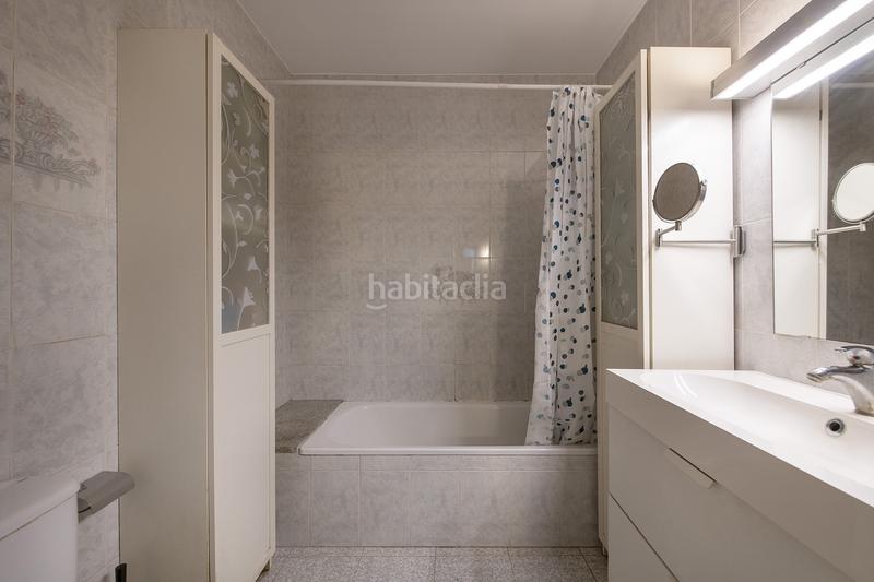 Foto e6077ea8-2d5b-40a4-9c40-ab4d73b89c20. Casa aparellada amb calefacció a Banyoles