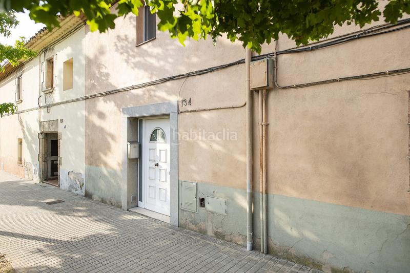 Foto fbe357ff-a43a-4158-aa7b-e49eaccacaa9. Casa aparellada amb calefacció a Banyoles