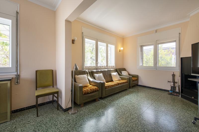 Foto 4aa7296c-5e4c-4820-8c74-3efcfbf12fef. Casa amb calefacció aparcament a Banyoles