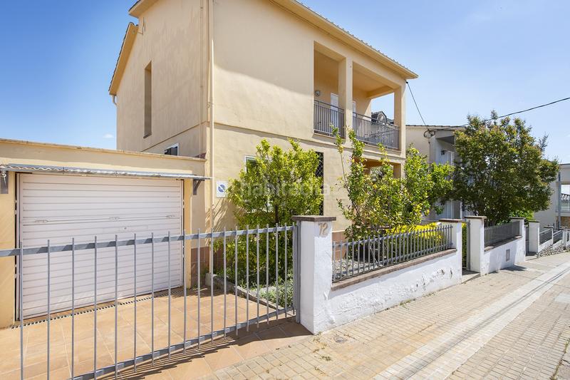 Foto 4bb3900b-31e7-4b44-8c2a-e36fe0ff5832. Casa amb calefacció aparcament a Banyoles