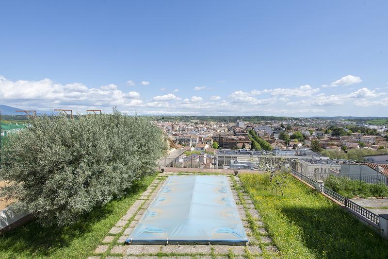 Foto 521af71b-961e-43f5-acfc-38cb17065d5c. Casa amb calefacció aparcament a Banyoles