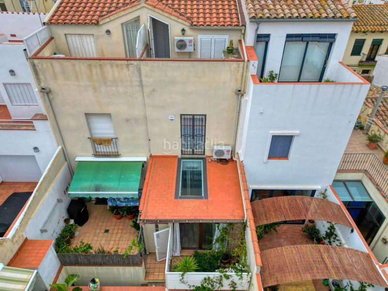 Foto 387c7aef-d879-47fa-8303-71a427fe3c23. Semi detached house with heating parking in Eixample Sant Feliu de Guíxols