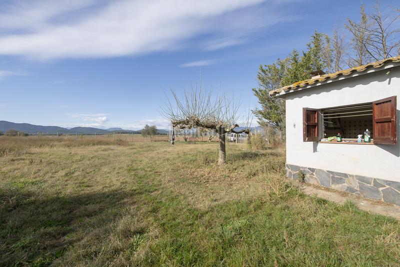 Foto b7fa7fcc-8199-4e98-8cbf-6fa8e6a33409. Terreno residencial en Esponellà