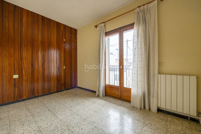 Foto e5494dce-caf3-45c7-a0c3-dd45c07702ce. Casa adossada amb calefacció aparcament a Banyoles