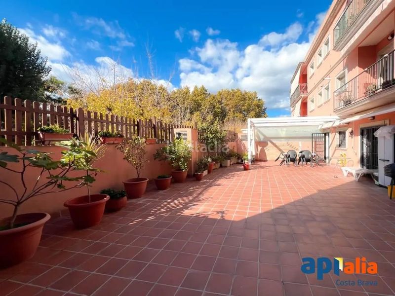 Foto 419db374-f994-49b4-b371-407d8ac5c57c. Piso en Eixample Sant Feliu de Guíxols